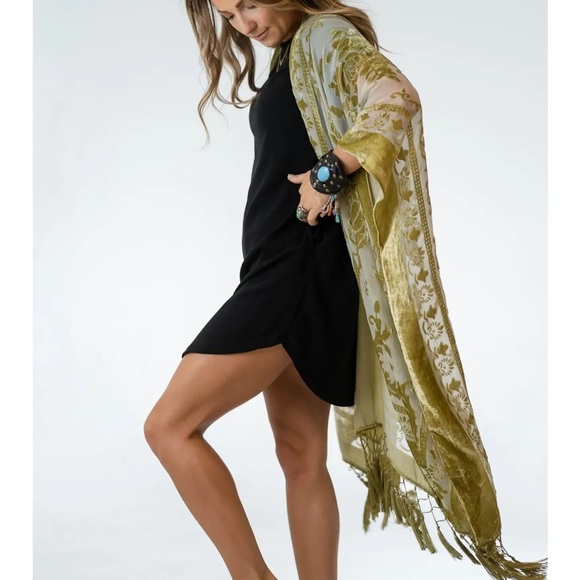 SOLD OUT Velvet Burnout Tassel Kimono Open Wrap Coverup Top One Size - Picture 3 of 6